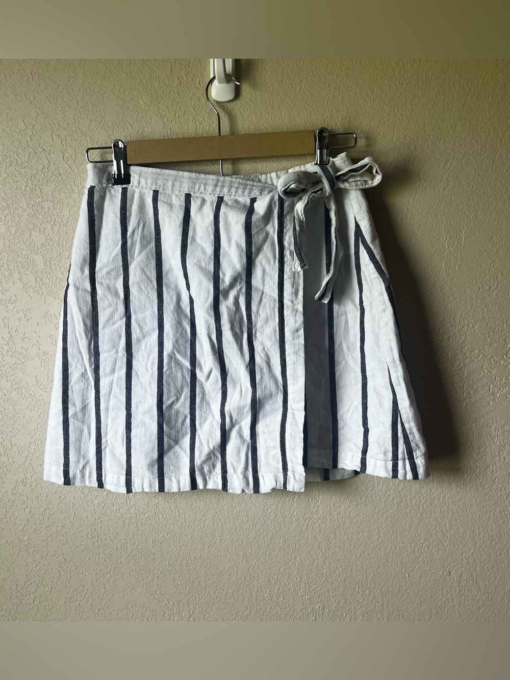 Abercrombie and Fitch Linen & Cotton Wrap Skirt
